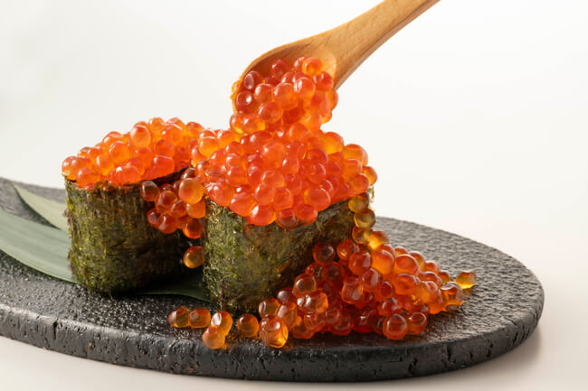 いくらにぶっかけ軍艦